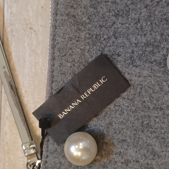 NWT Banana Republic Gray Wool/Flannel Oversized Clutch - Picture 2 of 6